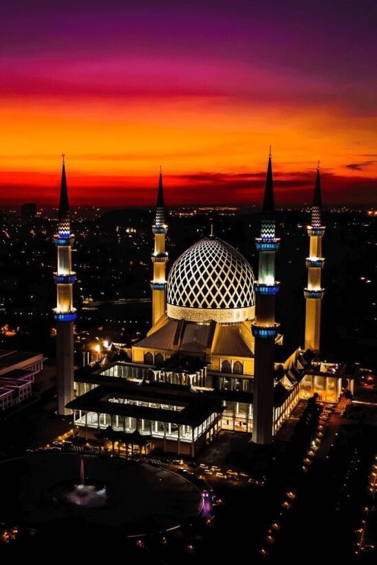 Sultan Salahuddin Abdul Aziz Mosque – Islamic Monuments | Metal Poster | Wall Art